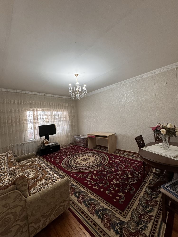 Продается квартира в Бухаре, 2 комнатная , 80 кв, кирпичный дом