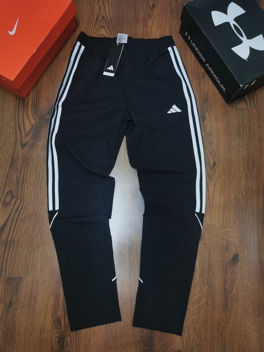 Lot haine brand originale – 140 bucăți, preț mic