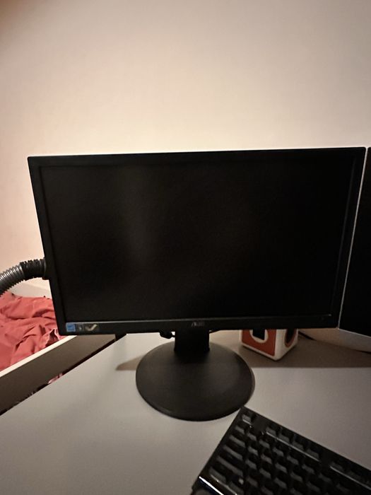 Монитор AOC 21 icnh