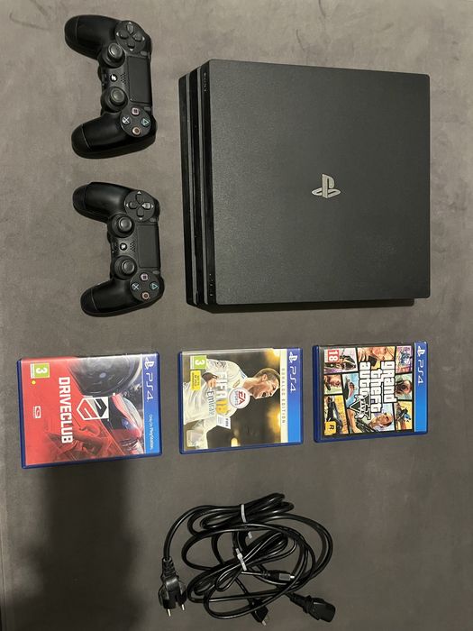 Playstation 4 Pro 1TB с игри