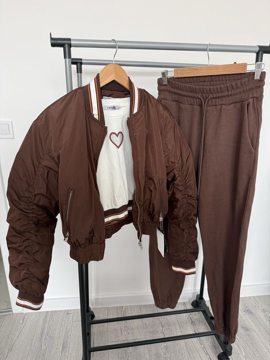 Нови комплекти от три части