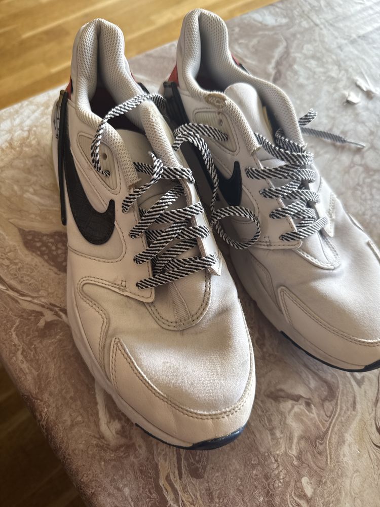 Nike 41 номер обувки