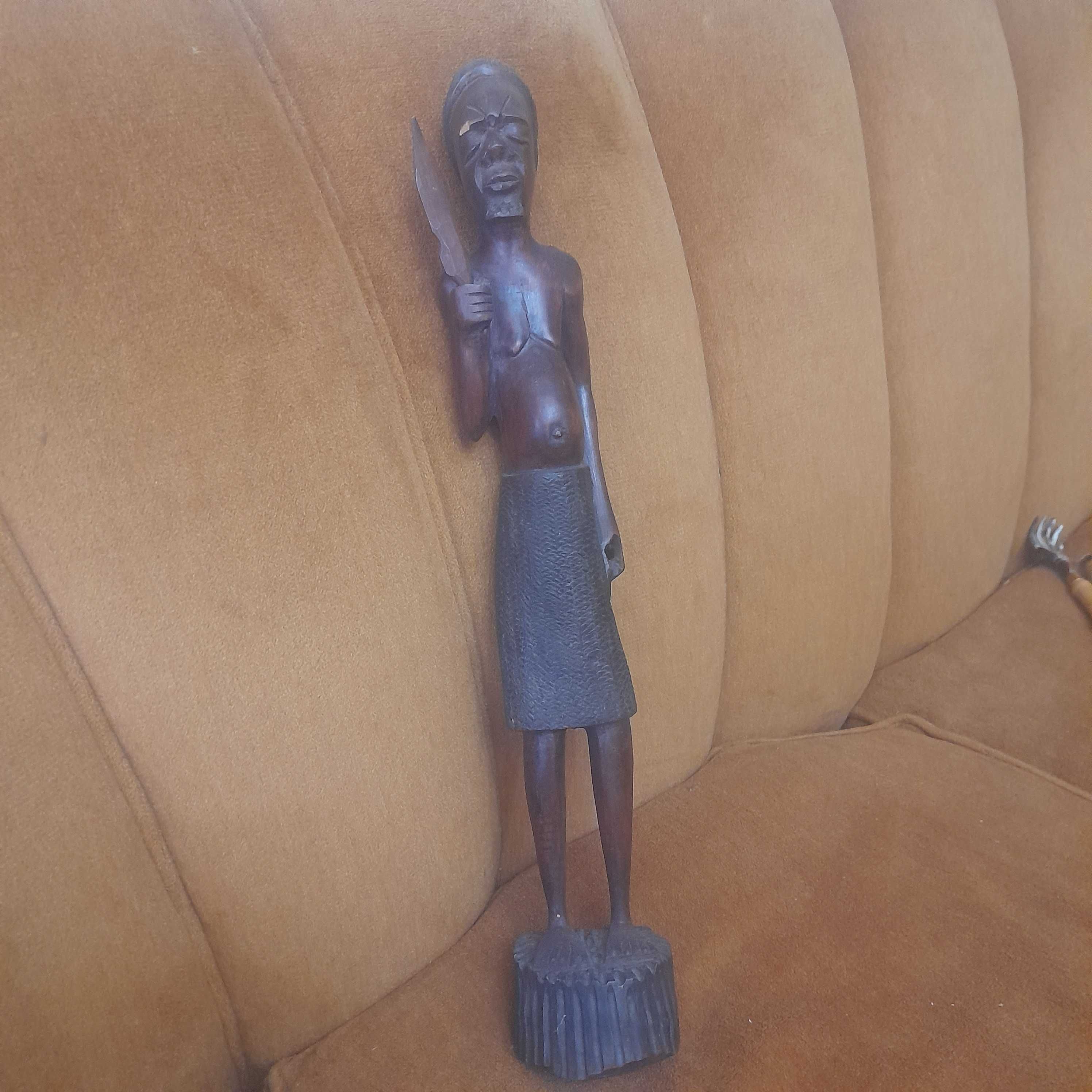 Statuete si masti  africane