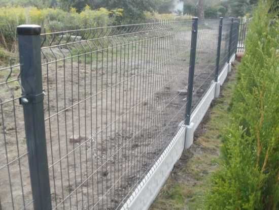 Garduri si porti stil jaluzea, sipca metalica, tabla cutata