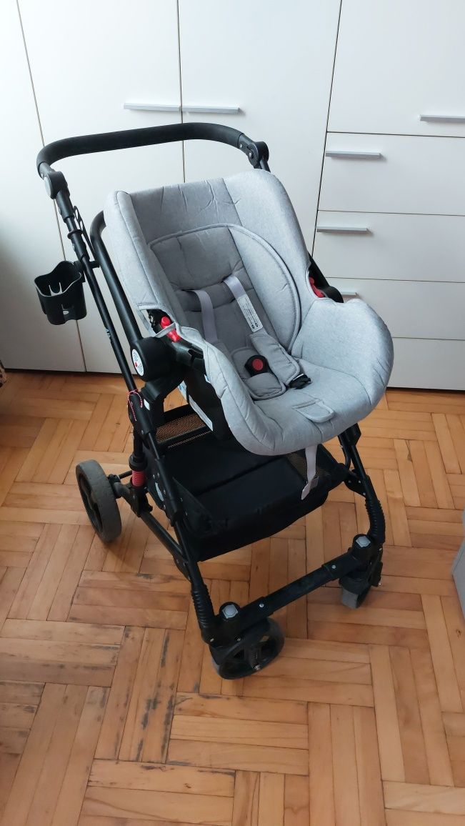 Бебешка количка 2 в 1 с трансформиращ се кош