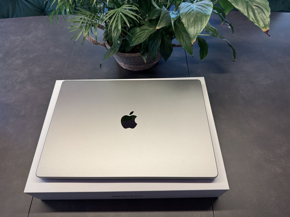 Macbook Pro 16’, M1 Pro, 16GB RAM, 512 GB