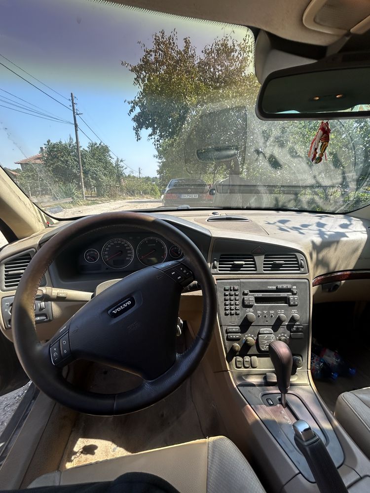 Volvo s60 2,4d Цяло или на части