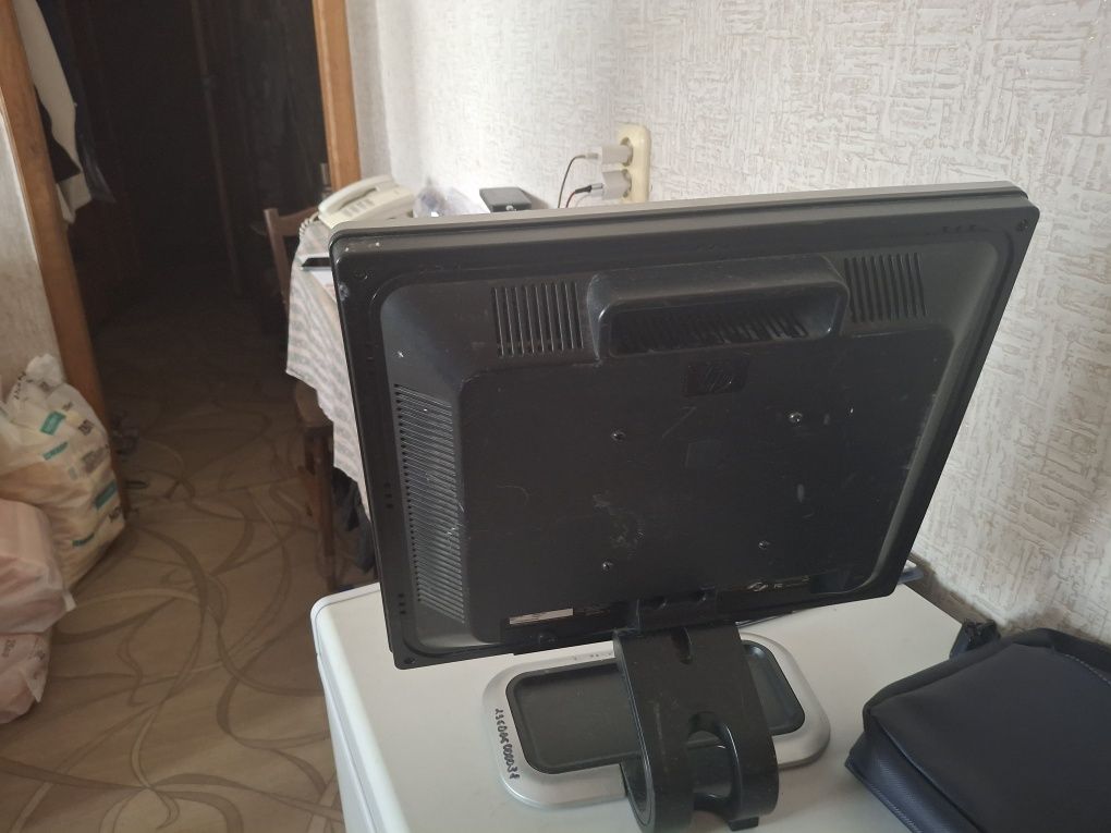 Продаю монитор .