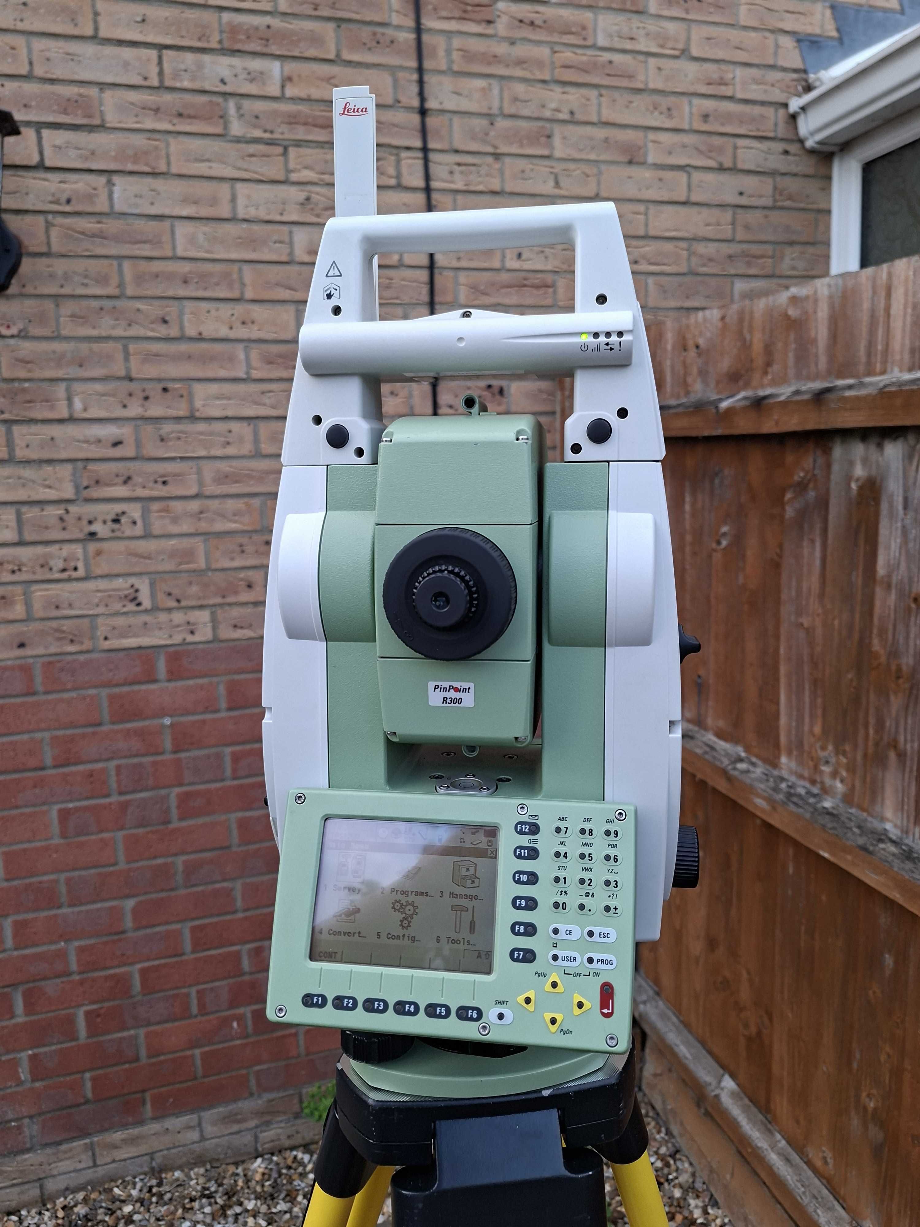 Statie Totala LEICA TCRP 1205 - R300 plus Controler
