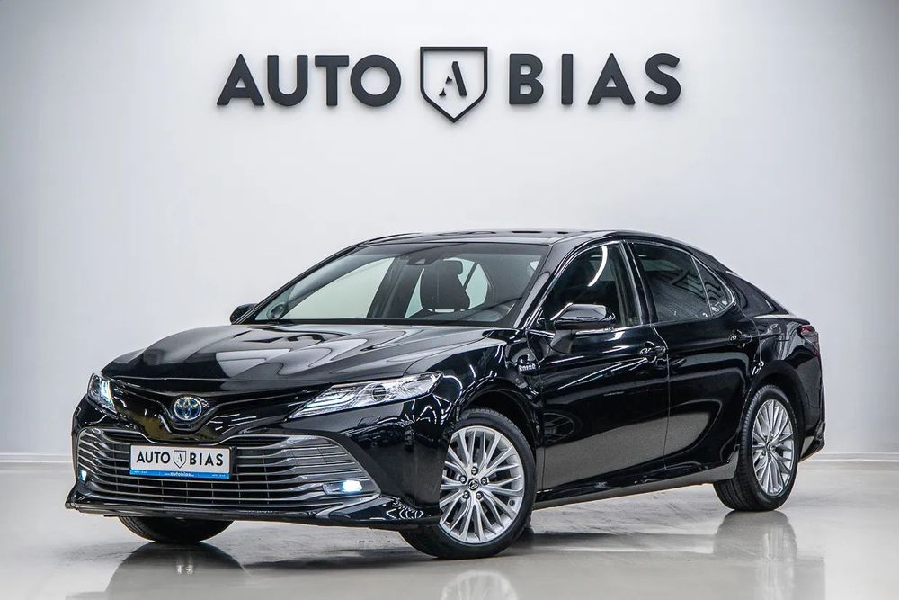 Toyota Camry JBL/Tableta/Head-up/Led/Navi/Tva/Leasing- Rate FARA AVANS
