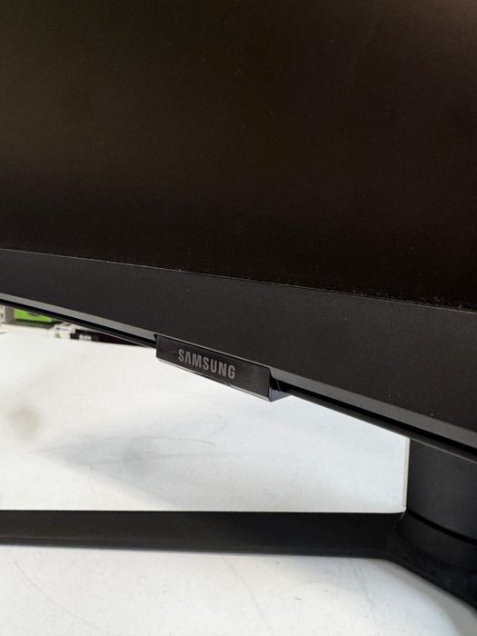 Monitor Samsung Curbat Odyssey Neo G8