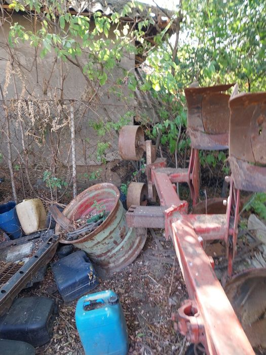 Vând combina si utilaje agricole