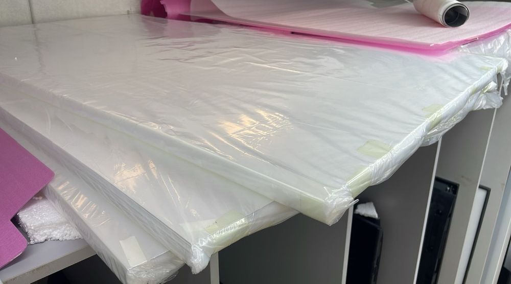 Орг стекло , отражатели, подсветки на телевизоры.