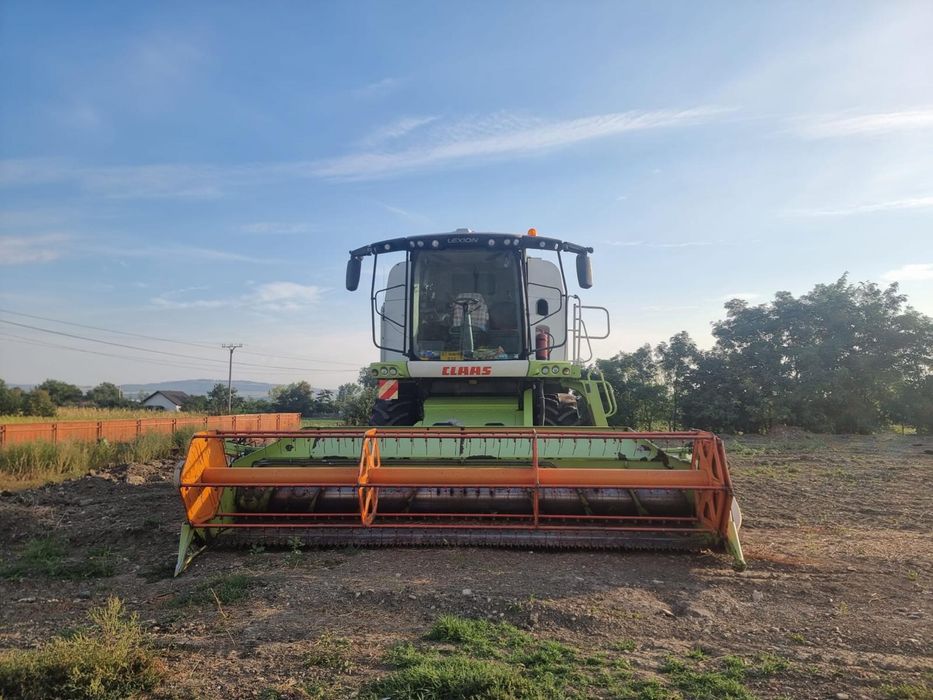 Combina CLAAS 620 Lexion