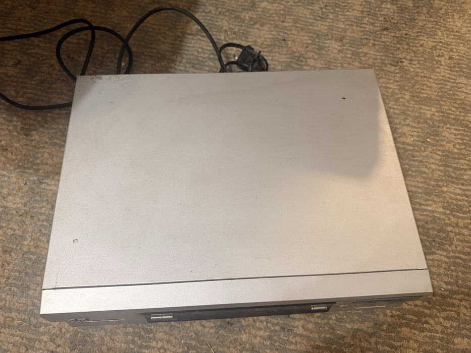 jvc видеокасета “не работи” с вдички кабели без оригинална курия