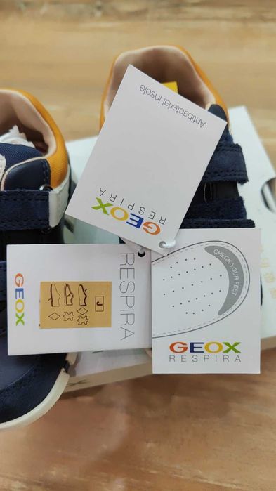 Детски обувки на GEOX