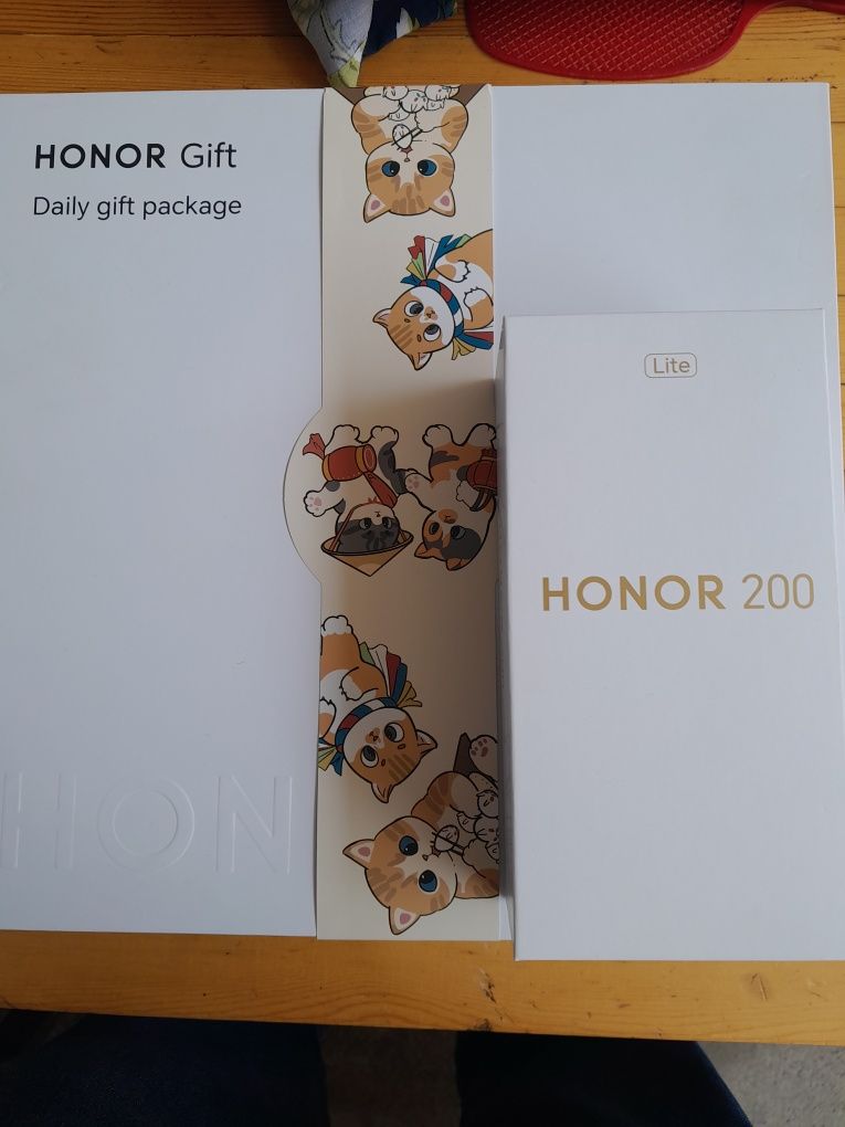 HONOR 200 Lite smartfoni

RAM: 8 GB

ROM: 256 GB

Rang: okean moviy

R
