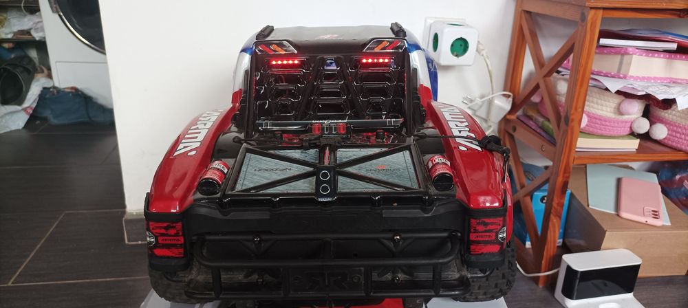 Arrma Mojave 4s BLX 1/8