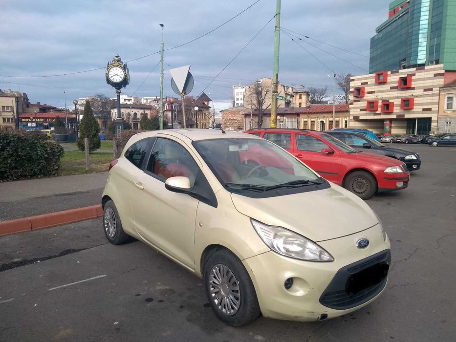 Ford KA 2010 avariat stanga fata