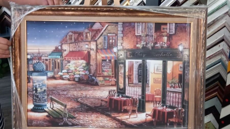 Продавам картината "Парижко кафене"