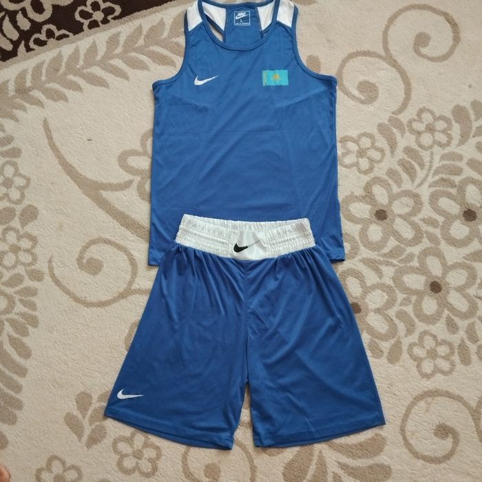 Бокс форма синий