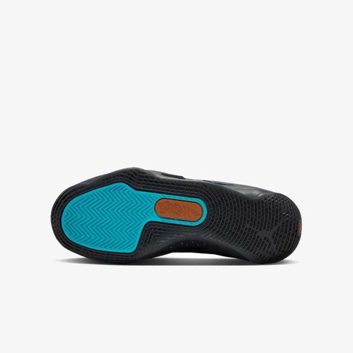 Nike - Zion 3 номер 37.5 детски Оригинал Код 5077