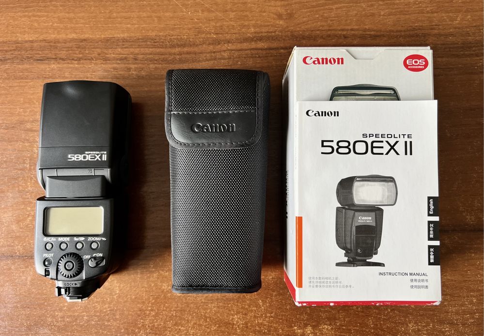 Новая без пробега фотовспышка Canon 580EX II