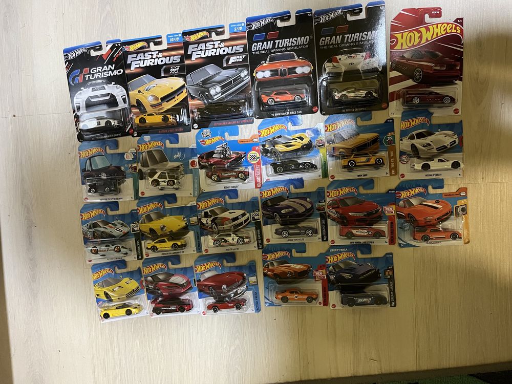 Hotwheels колички nissan bugatti Honda Civic Si Porsche Dodge AUdi BMW