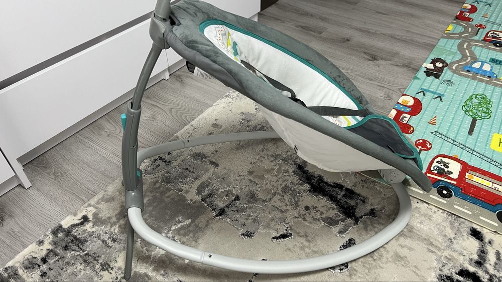 Balansoar cu vibratii si sunete