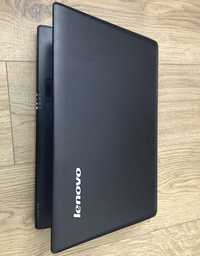 Vand Laptop Lenovo G560  Procesor Intel i3 370M 2,4 Ghz 4GB RAM