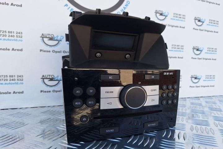 Radio cu afisaj CD 30 MP3 Black piano Opel Astra H facelift