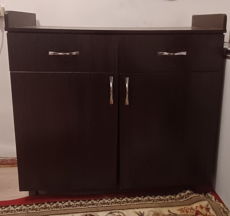 Продается тумбочка