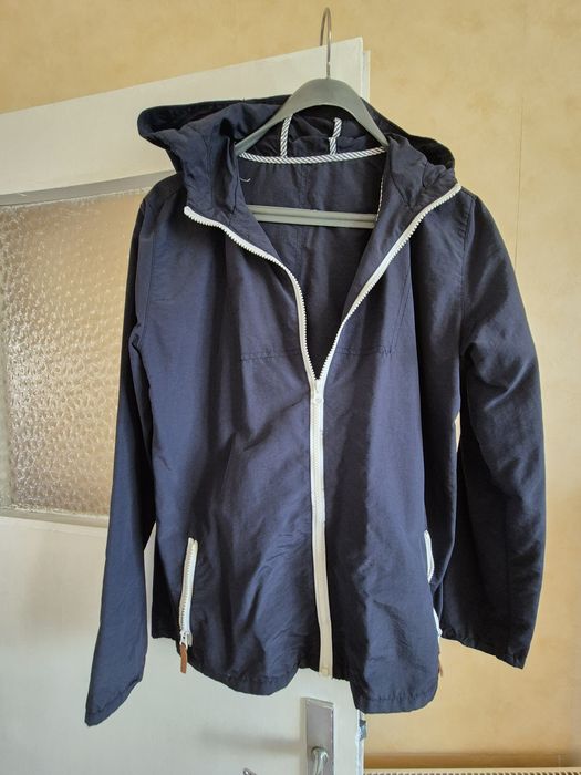 Дамски якета ветровки размер С/М
