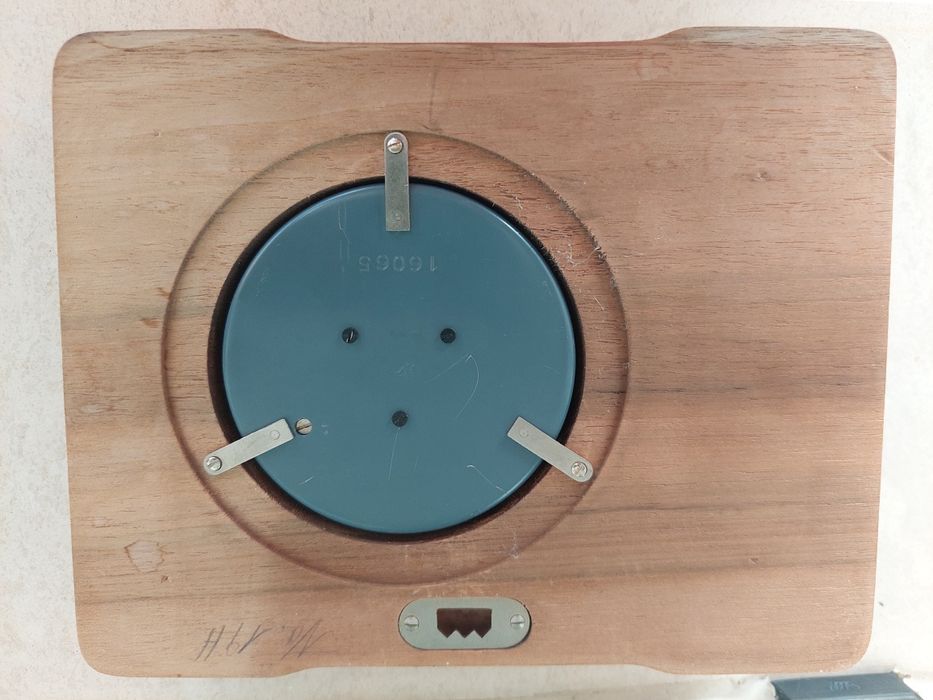 Барометър+Термометър West Germany от 90 те години размери-18см/ 14см