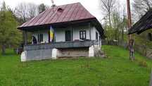 Casa 2 camere 4000 mp lângă Vidradru 7 km 34 000 euro