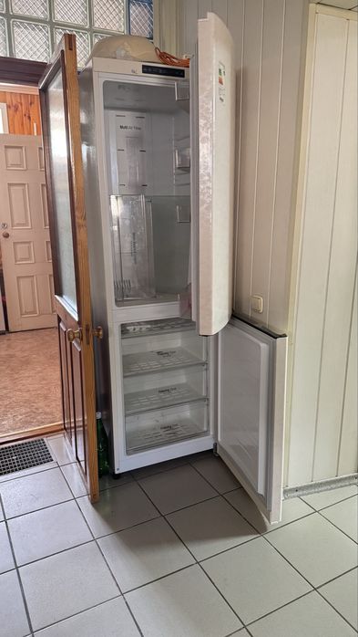 Продам холодильник LG