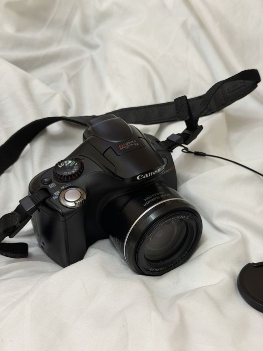 Продается профессиональный фотоаппарат Canon sx40hs