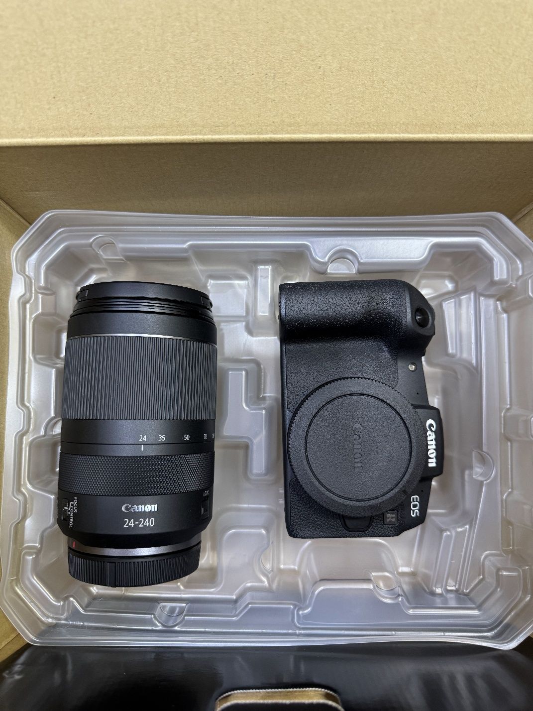 Продаётся Canon RP кит 24 240