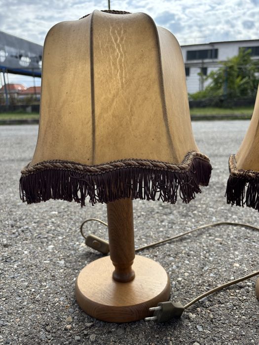 Lampa de masa cu picior