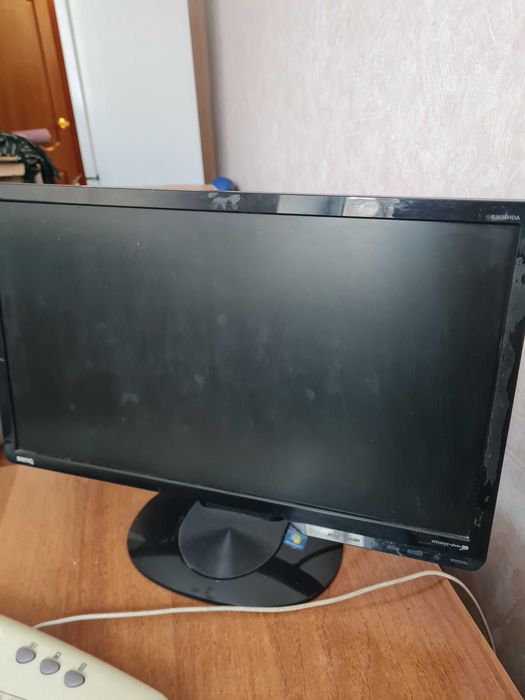 продам мониторы б/у НЕДОРОГО