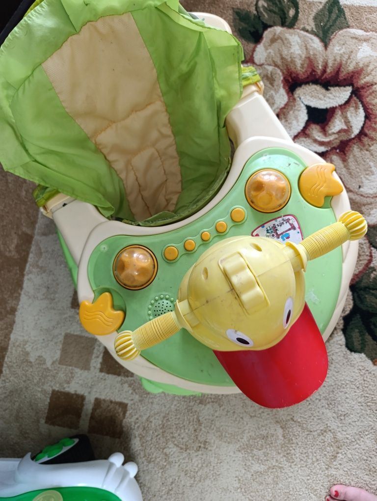 Ходунки детские с игрушкой