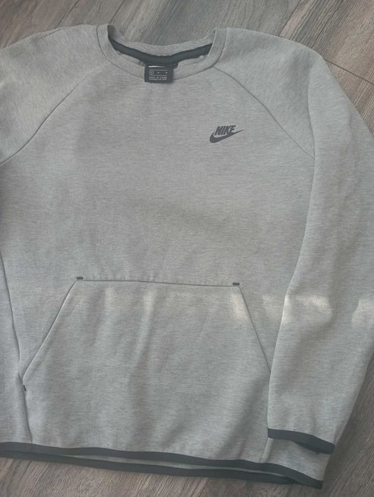 Nike дамски суичър и горница