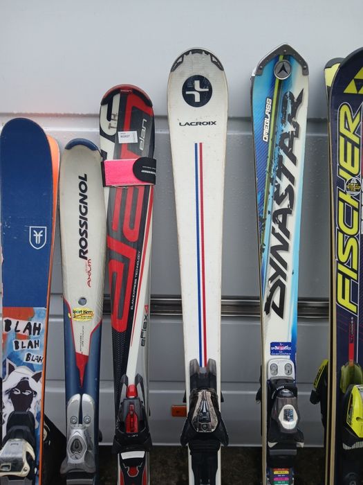 Vind skiuri , achiuri din colecție