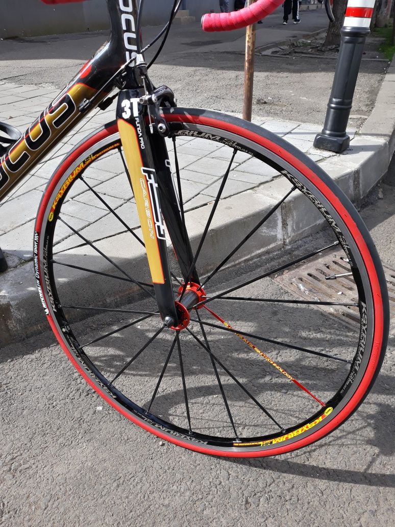 Bicicleta cursiera Focus Izalco 3T Funda  PRO Carbon L XL 58 cm