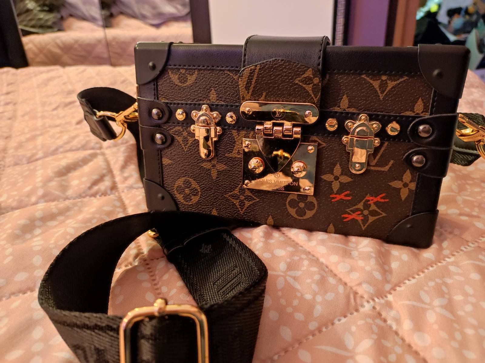 Louis Vuitton дамска чанта