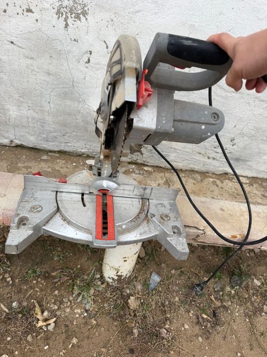 Торцовая пила 210 диск Торцовка
