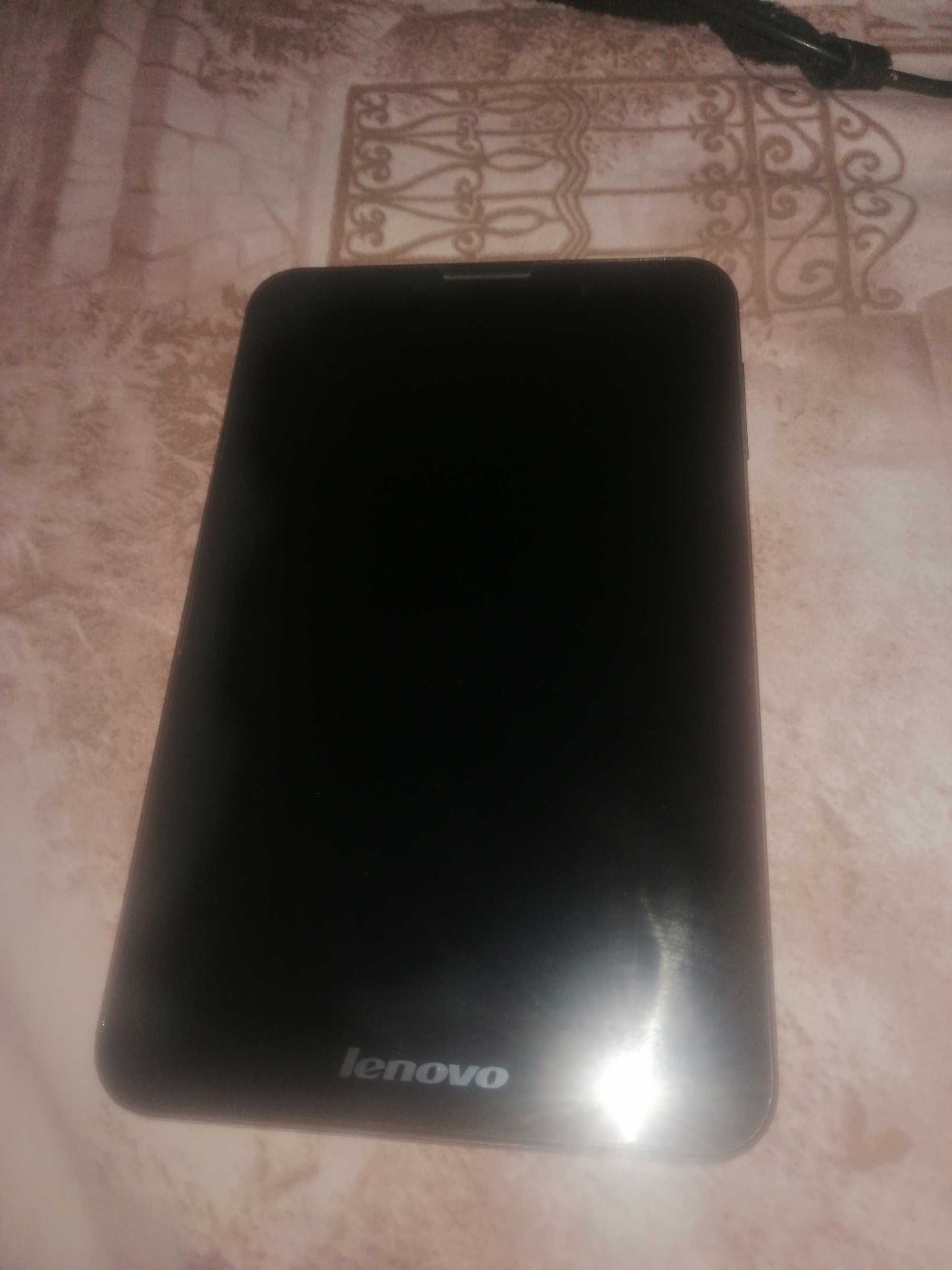 Таблет Lenovo IdeaTab A3000-H + подарък калъф