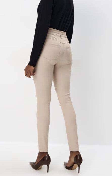 Нов страхотен панталон висока талия