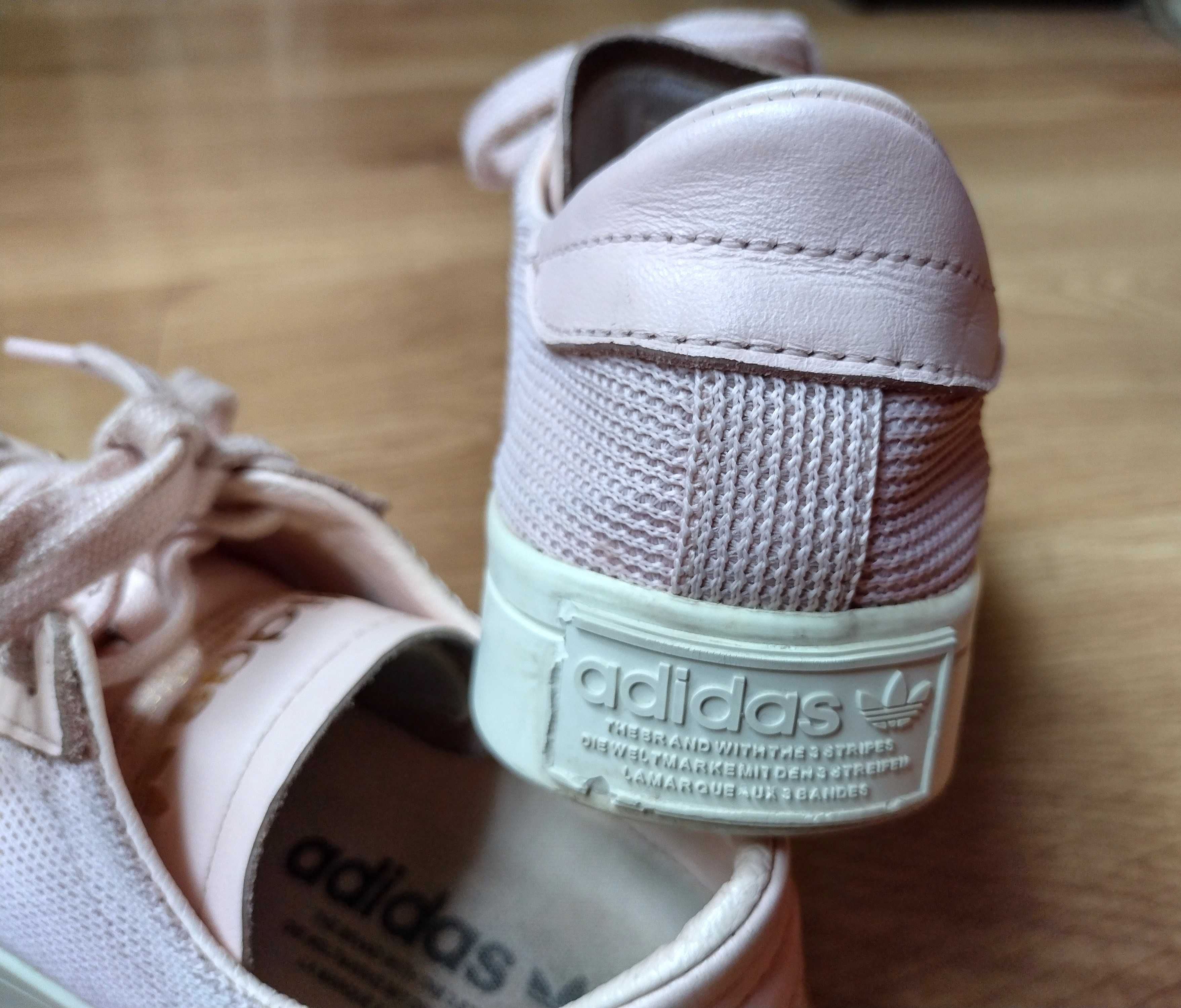 Adidas - дамски кожени маратонки №39