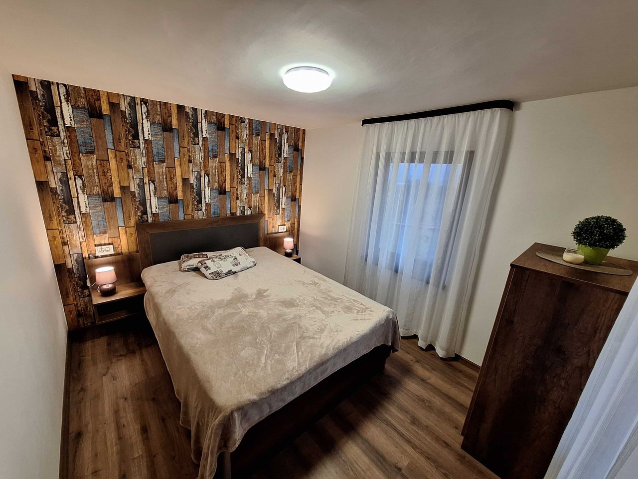 Продава се Къща в с. Елхово, Област Стара Загора - 704 кв.м за 188 €/кв.м - Снимка #15